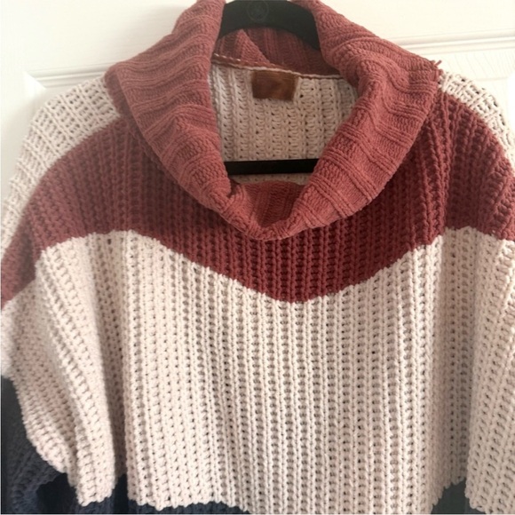 POL Chunky knit cowl neck Sweater - Picture 7 of 13